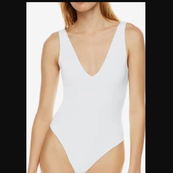 NWT Babaton Contour V-neck V-Shaped Bodysuit - Picture 1 of 5